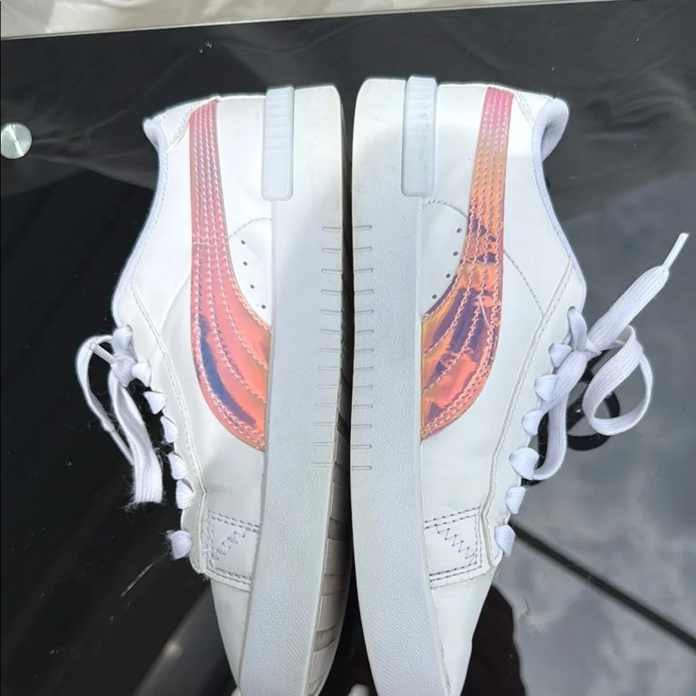 Puma Kids Sneakers White with Pink Accents - Picture 3 of 6